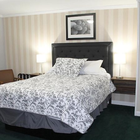 The Stamford Motel Manchester Bagian luar foto
